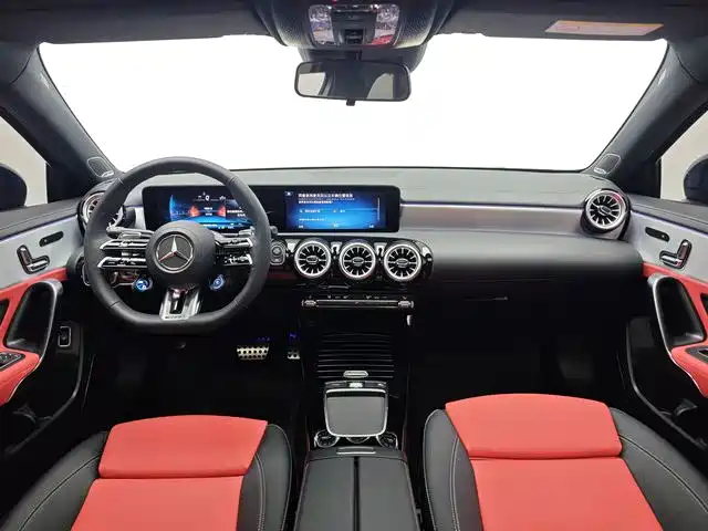 Mercedes-Benz A-Class AMG 2024 — фото 9