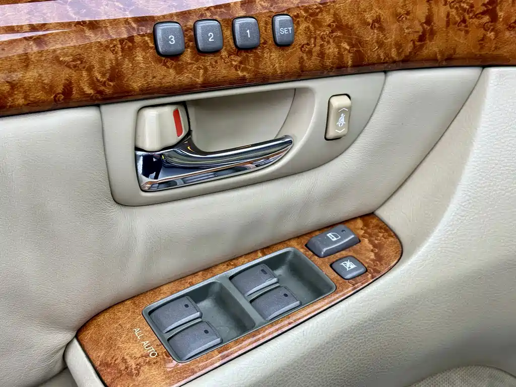 Lexus LS 2004 — фото 12