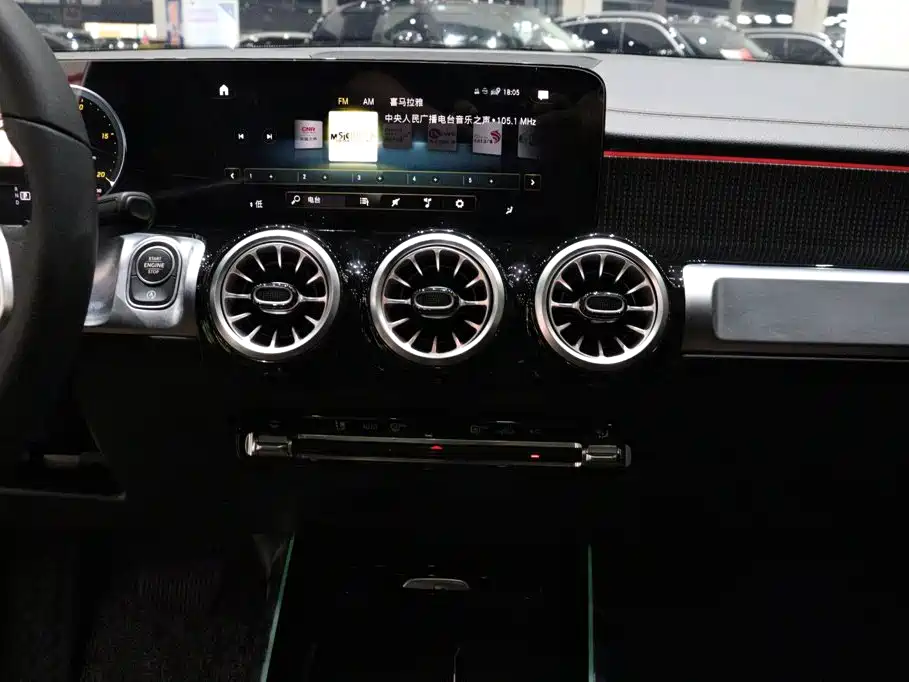 Mercedes-Benz GLB 2022 — фото 11