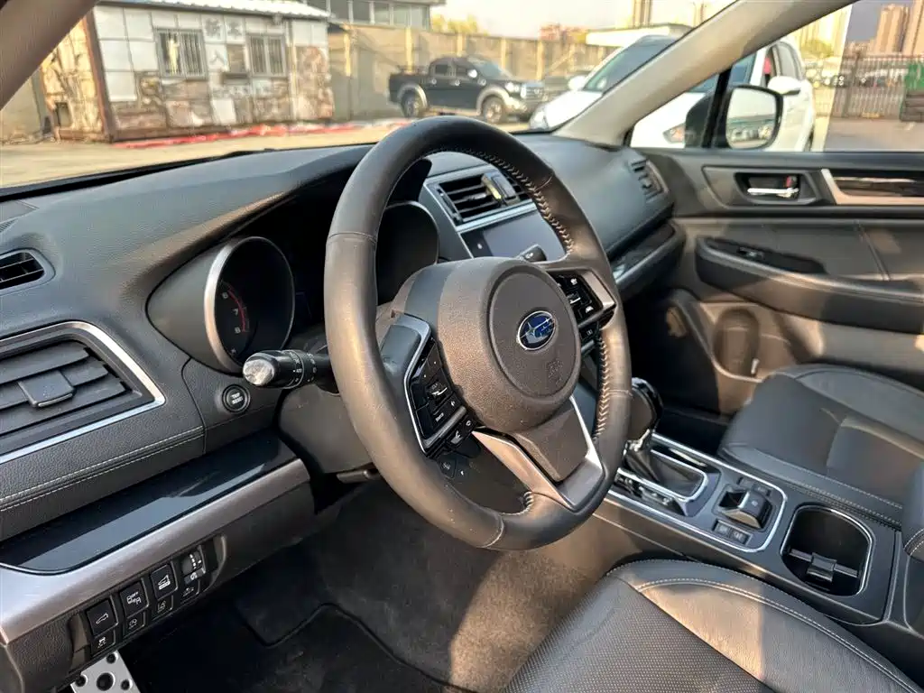 Subaru Outback 2020 — фото 14