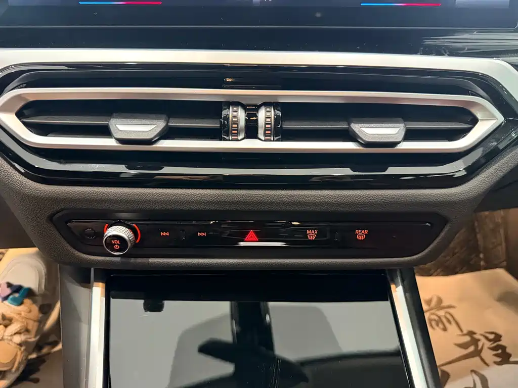 BMW 3 Series 2023 — фото 18