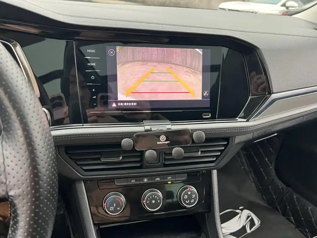 Volkswagen Sagitar 2021