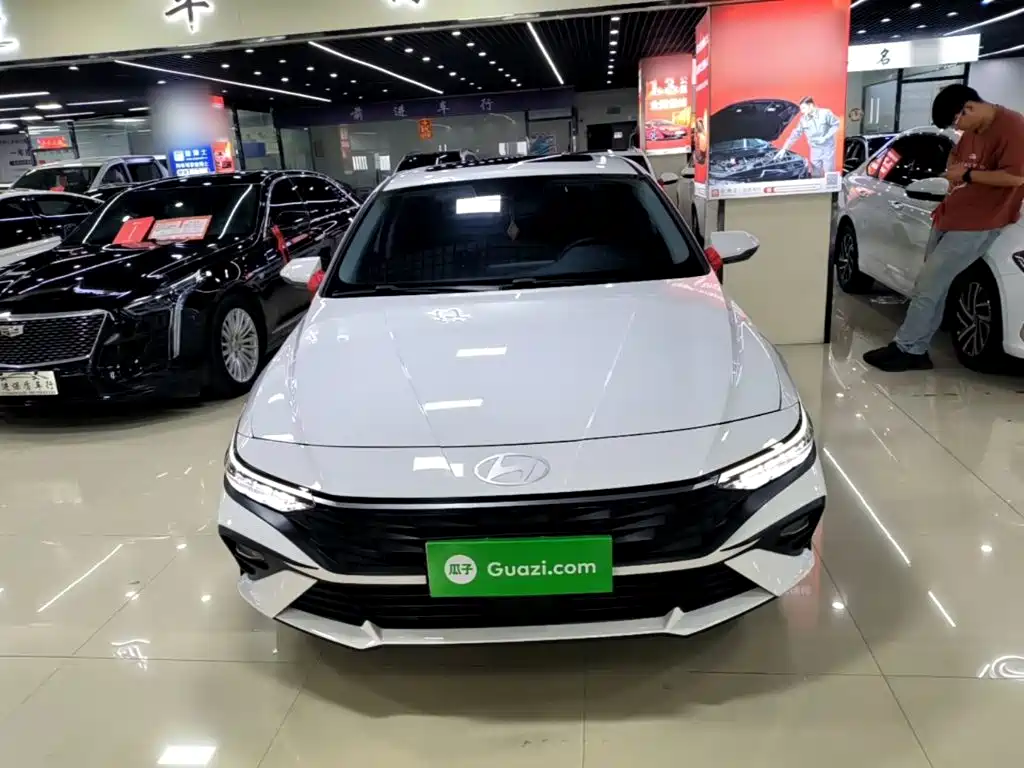 Hyundai Elantra 2023