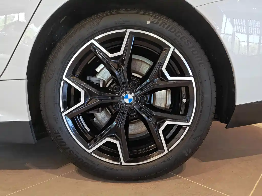BMW i3 2025 — фото 12