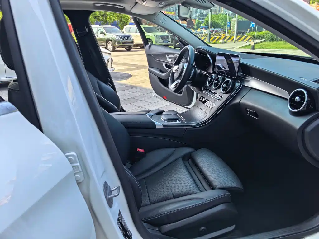 Mercedes-Benz C-Class 2020 — фото 12