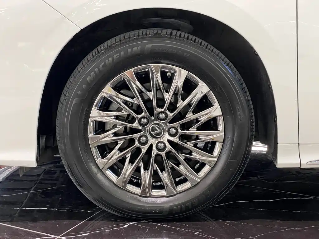 Lexus LM 2021 — фото 24