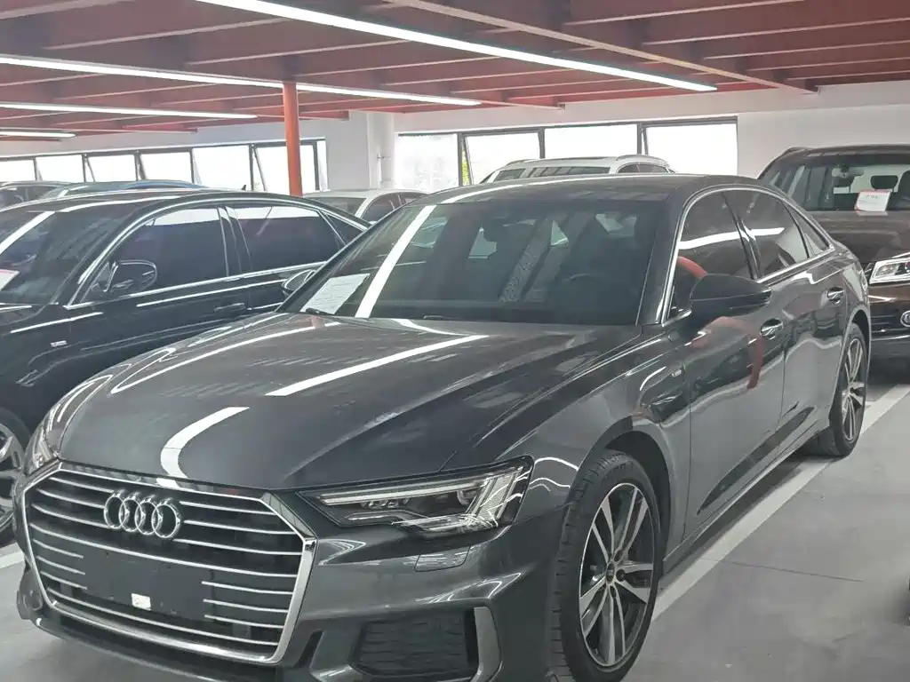 Audi A6L 2022 — фото 1