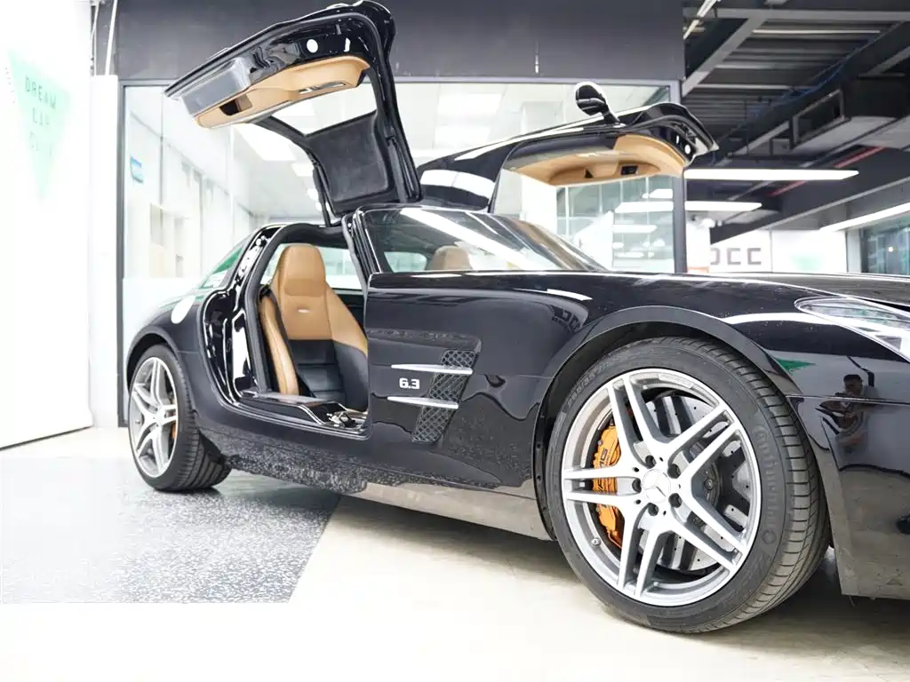 Mercedes-Benz SLS AMG 2013 — фото 46