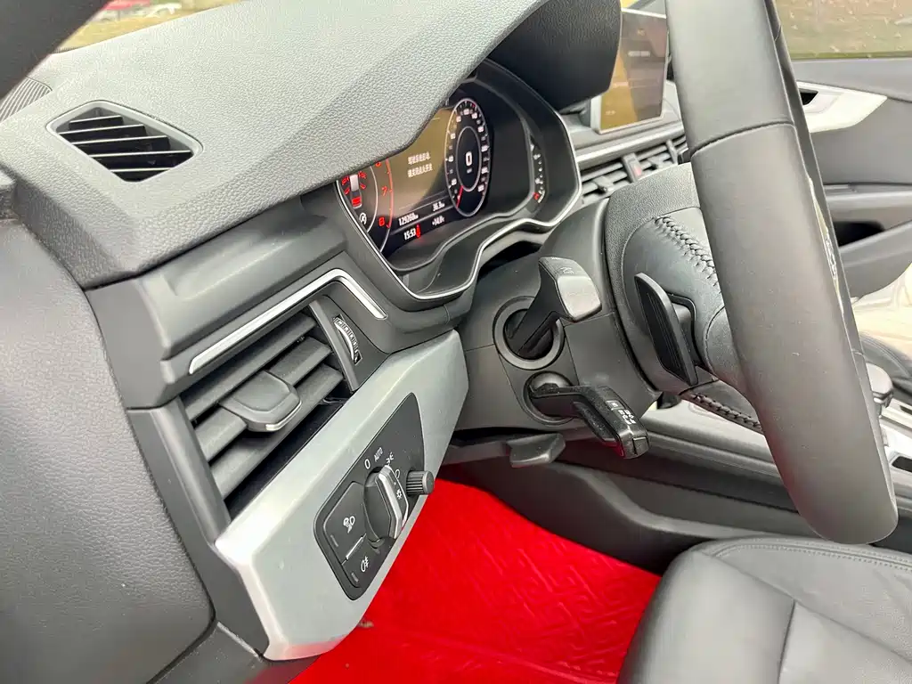 Audi A4L 2019
