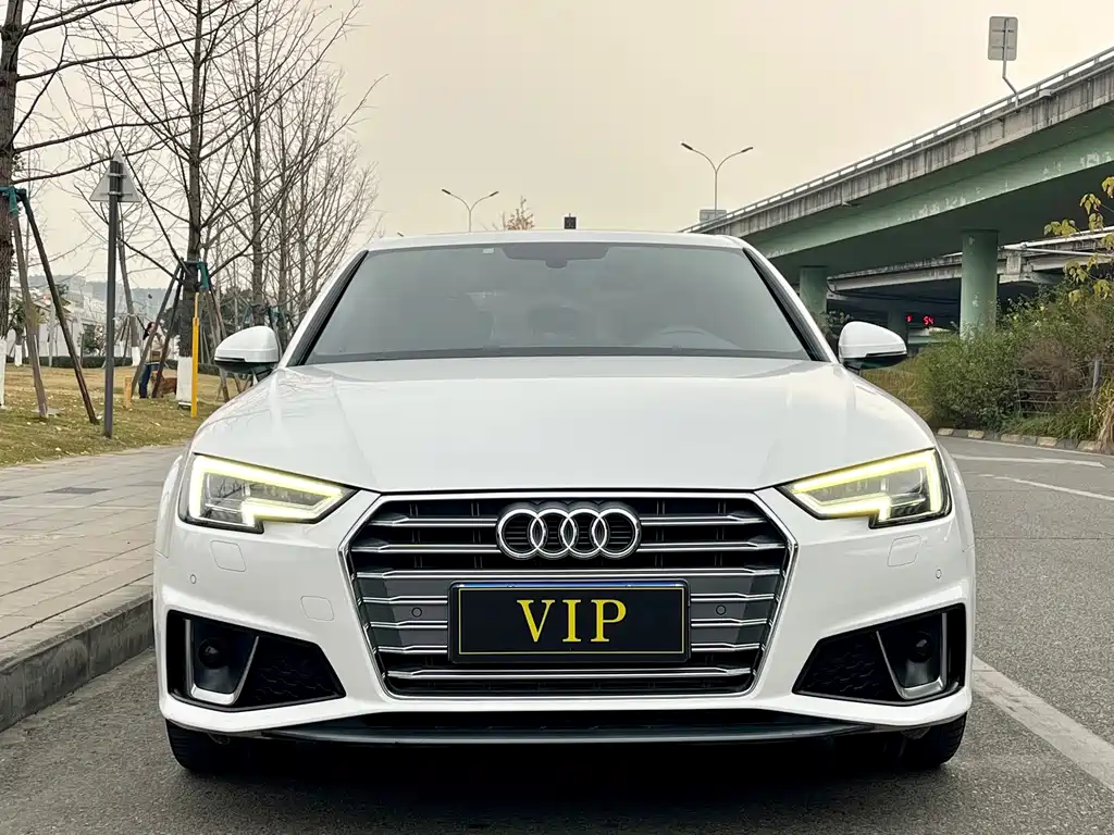 Audi A4L 2019
