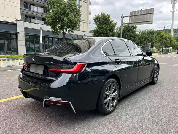 BMW i3 2024