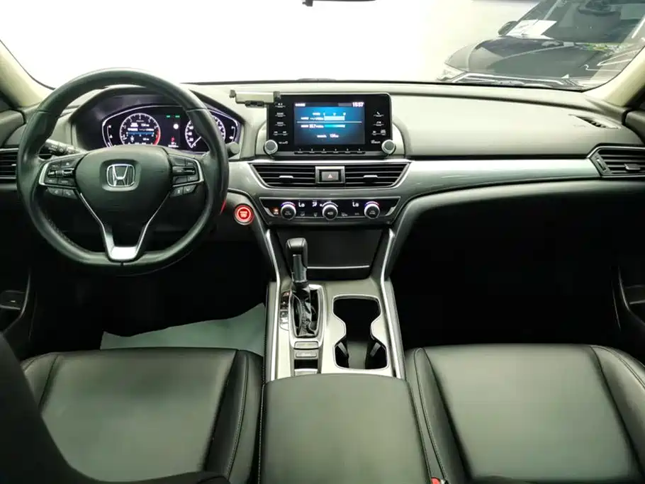Honda Accord 2021 — фото 12