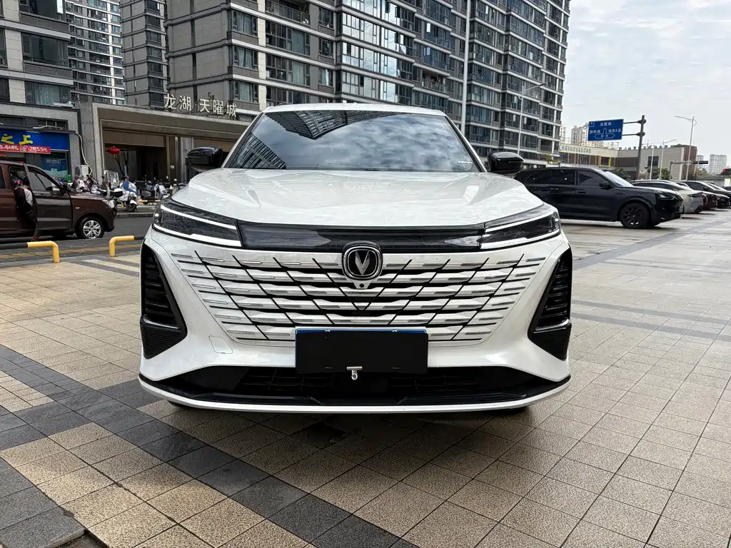 Changan CS75 PLUS 2025 — фото 2