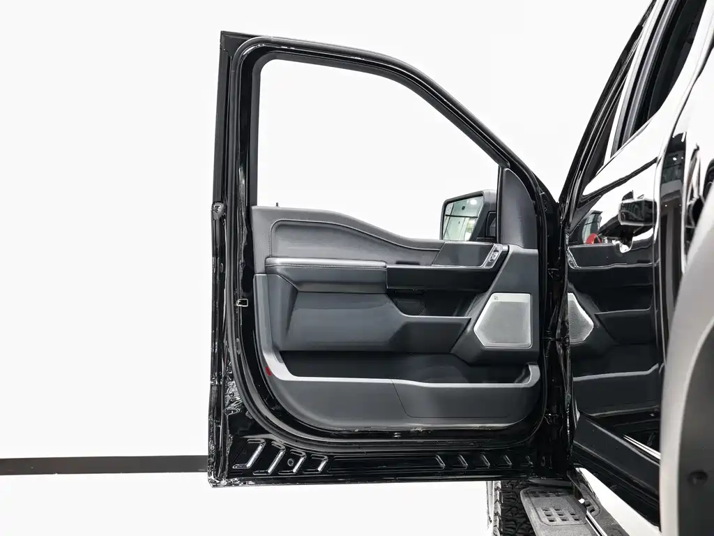 Ford F-150 Raptor 2023 — фото 14