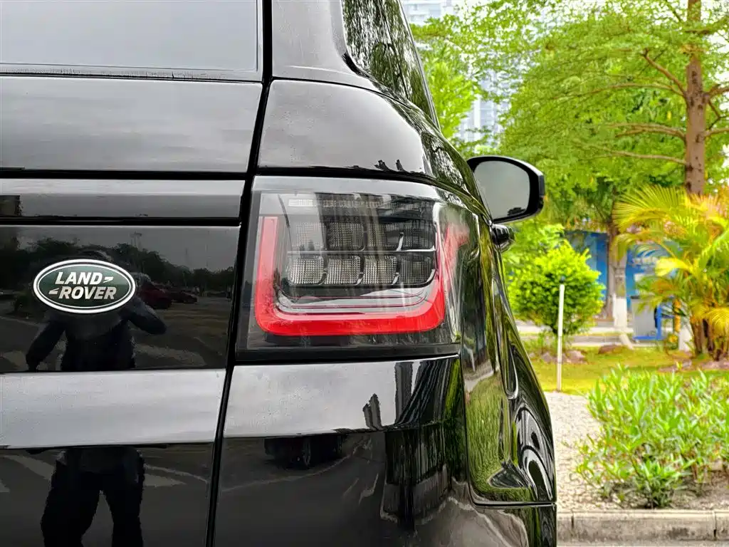 Land Rover Range Rover Sport 2018 — фото 35