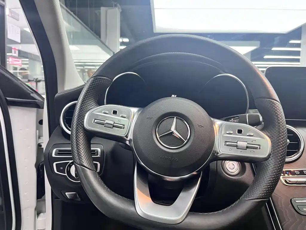 Mercedes-Benz C-Class 2020