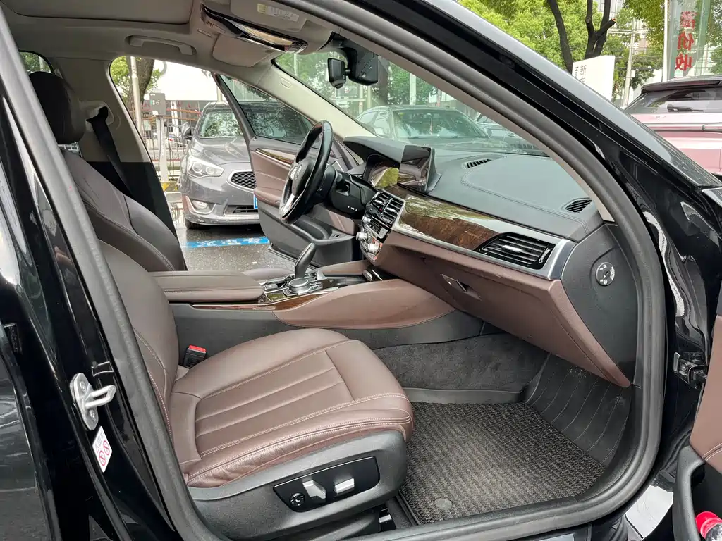 BMW 5 Series 2019