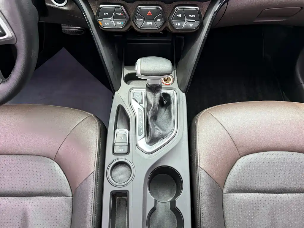 GAC Motor Trumpchi GS4 2018 — фото 12