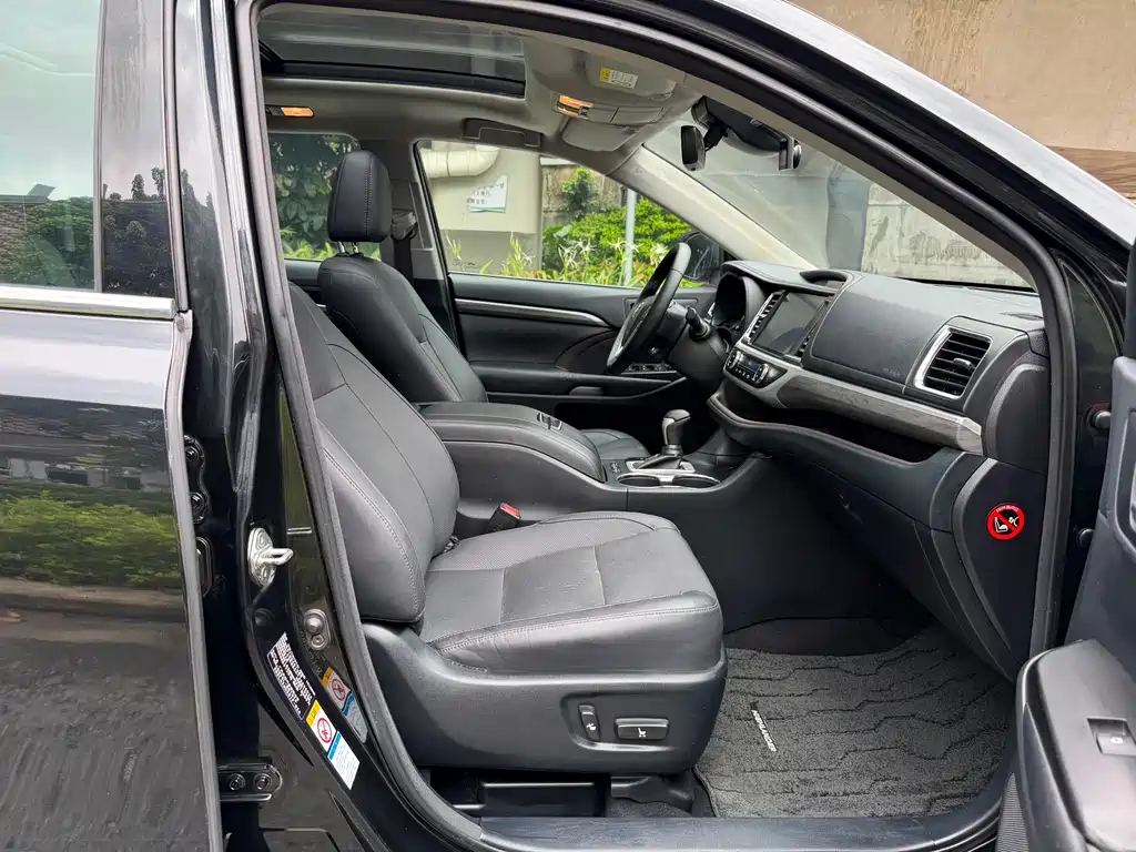 Toyota Highlander 2018 — фото 23