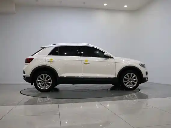 Volkswagen T-Roc 2021 — фото 5