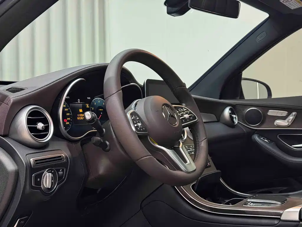 Mercedes-Benz GLC 2022 — фото 12