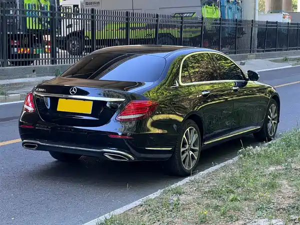 Mercedes-Benz E-Class 2018