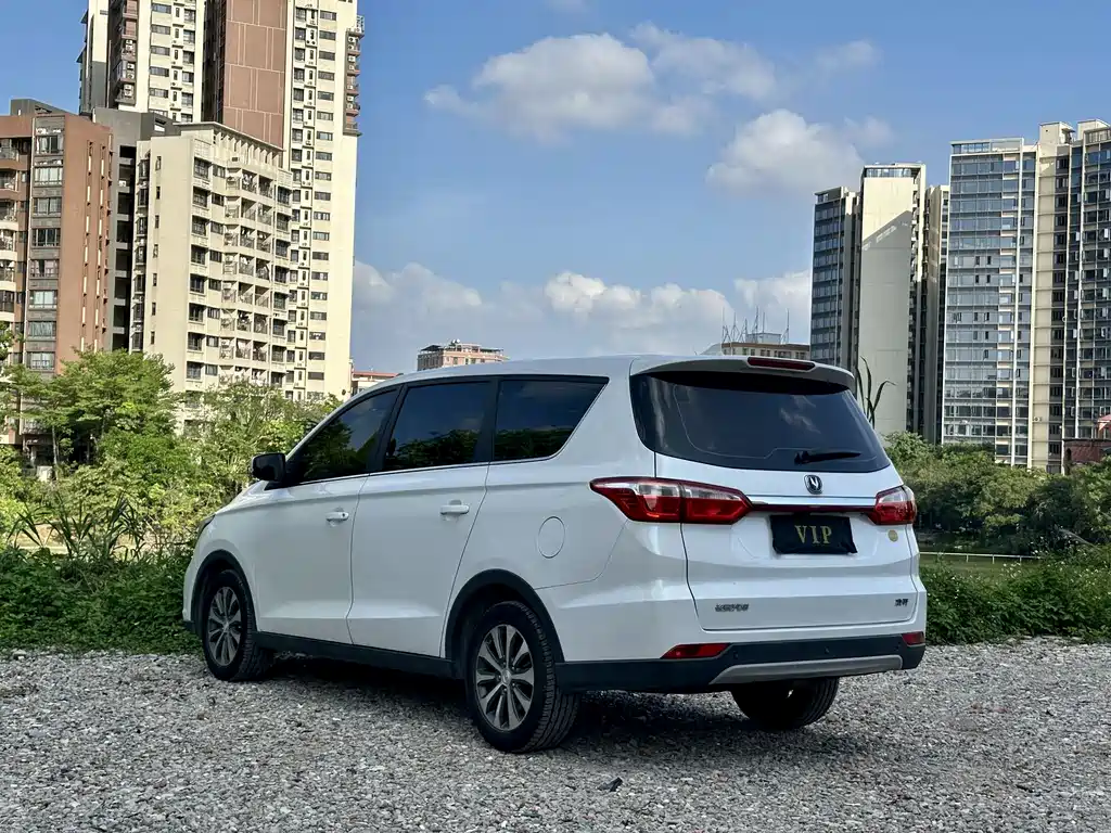 Changan Lingxuan 2018 — фото 4