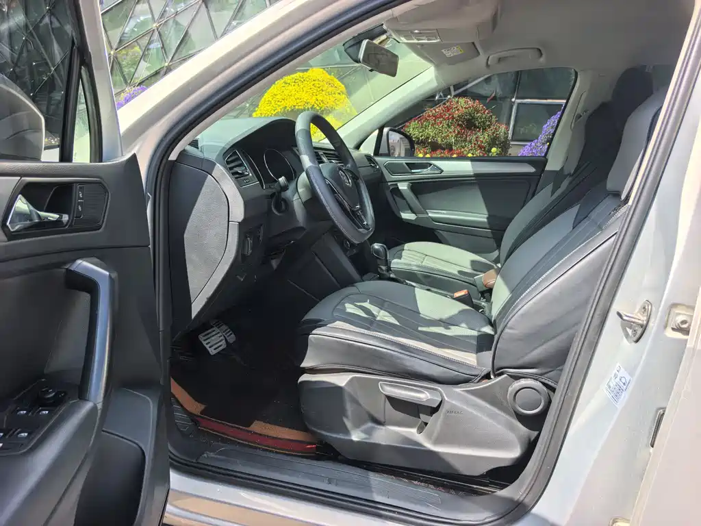 Volkswagen Tiguan L 2019 — фото 13