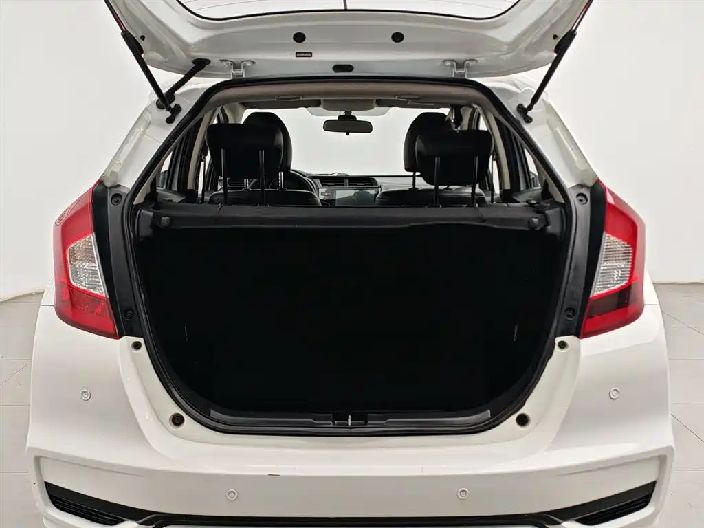 Honda Fit 2018 — фото 16
