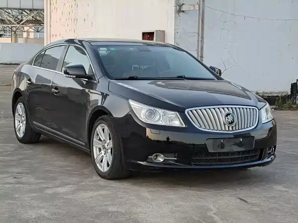 Buick LaCrosse 2011