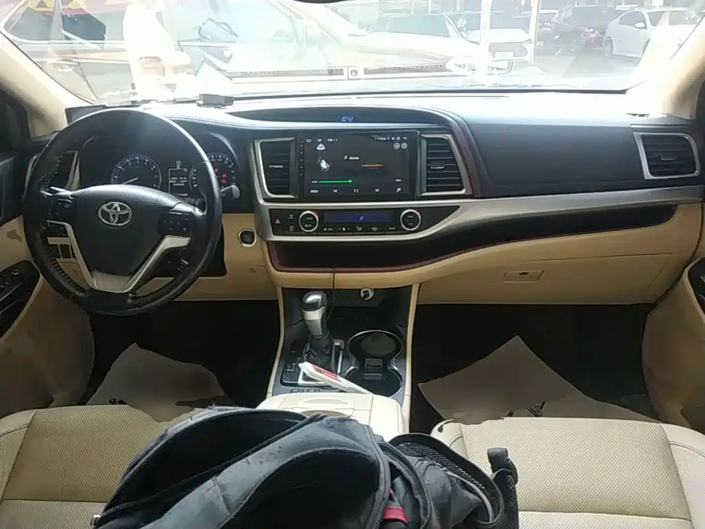 Toyota Highlander 2015 — фото 10