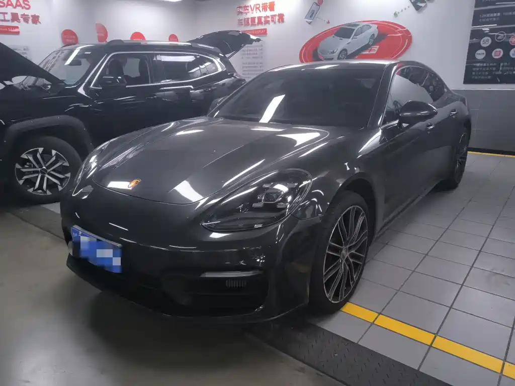 Porsche Panamera 2022