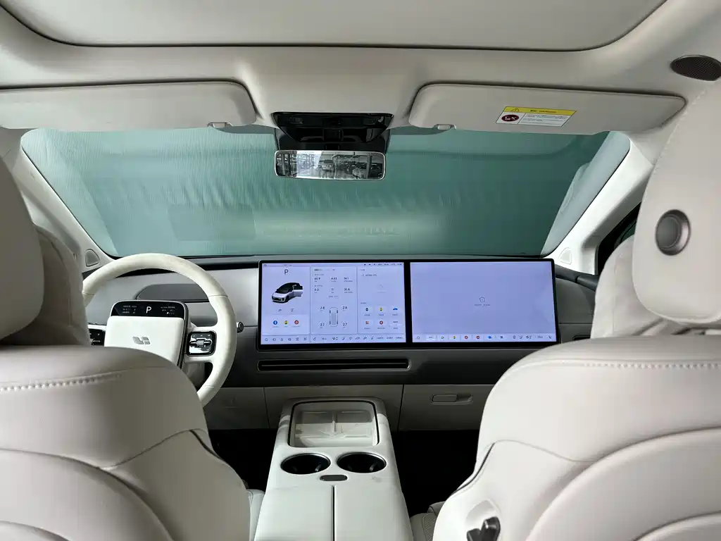 Li Auto i8 2025 — фото 13