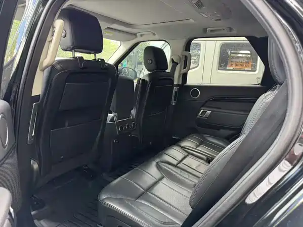 Land Rover Discovery 2020