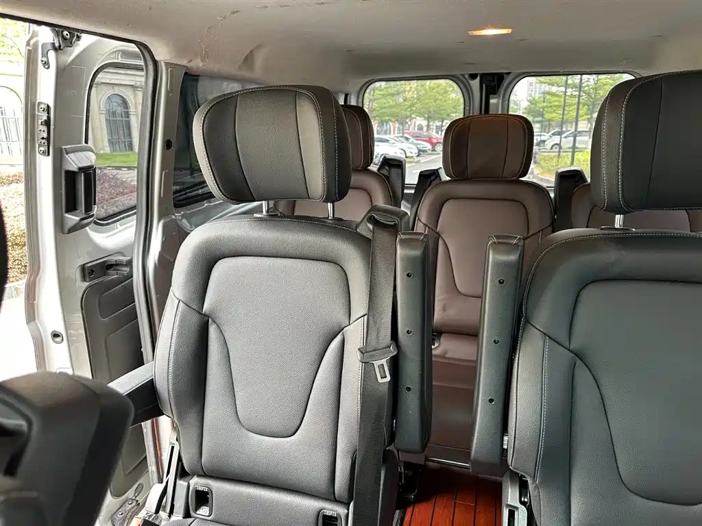 Ford Transit 2019 — фото 11