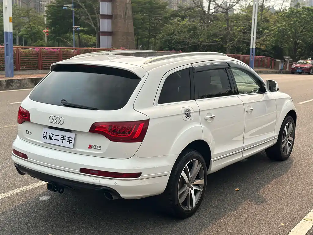 Audi Q7 2012 — фото 6