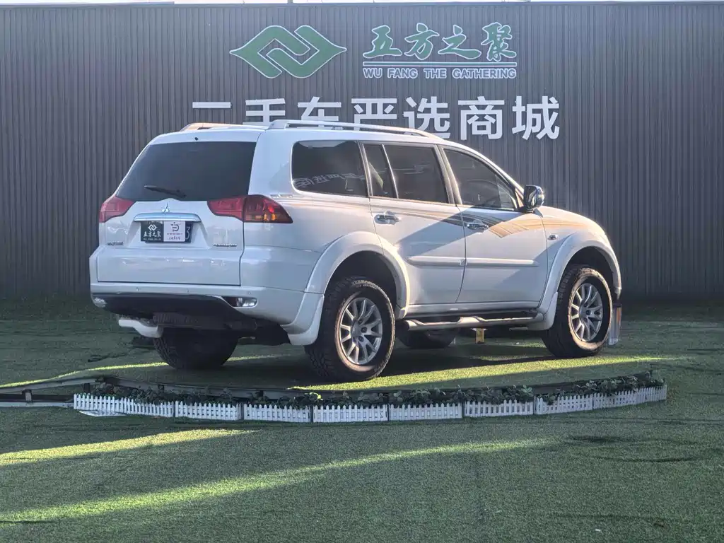 Mitsubishi Pajero Sport 2016 — фото 17