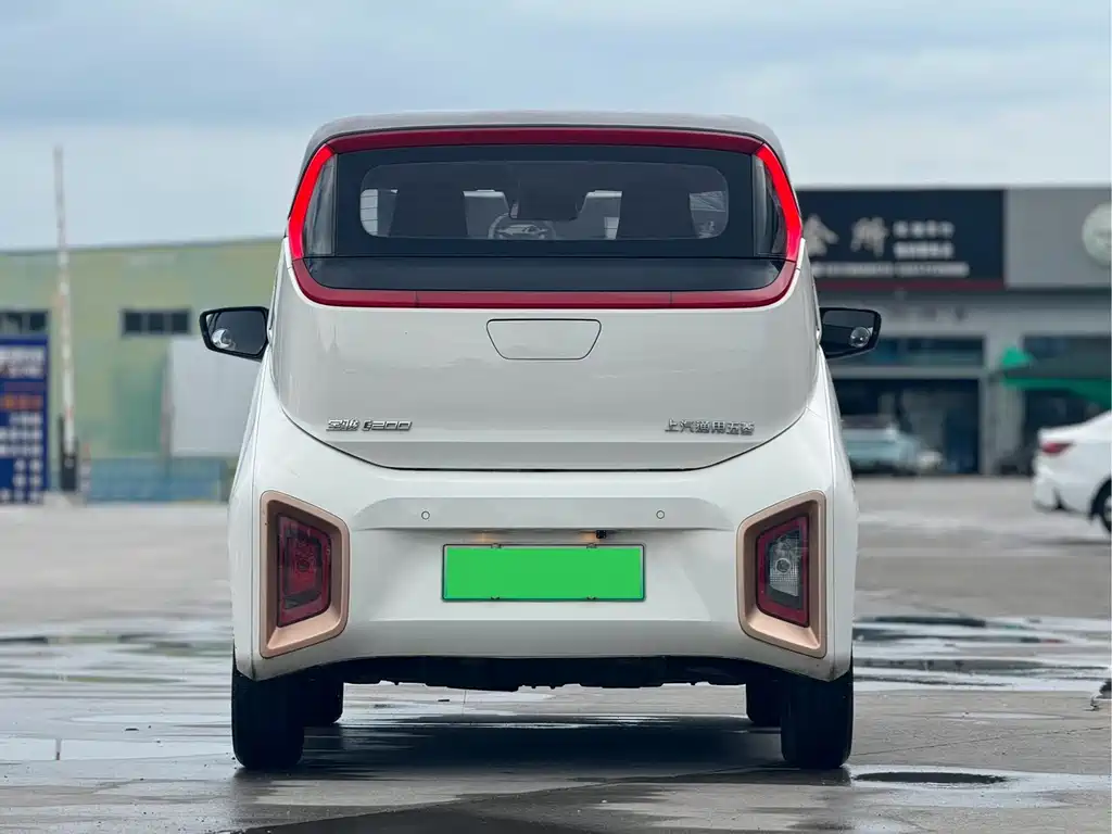 Baojun E200 2021