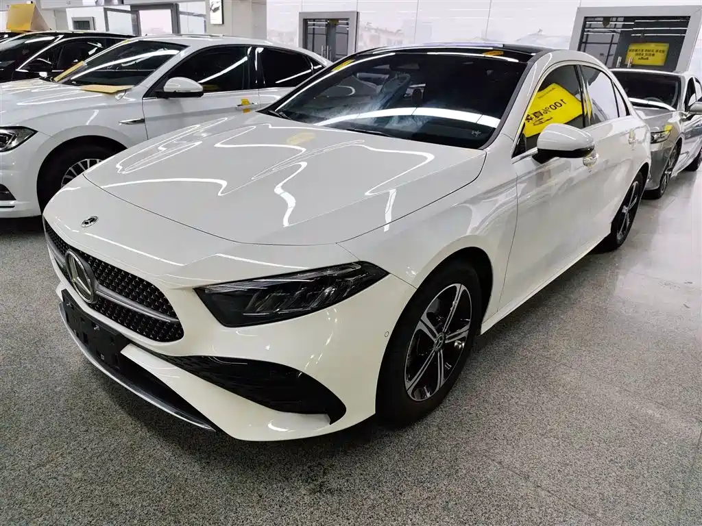 Mercedes-Benz A-Class 2024 — фото 2