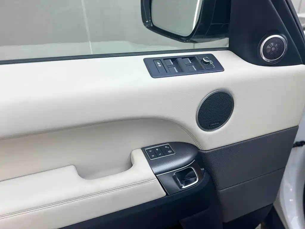 Land Rover Range Rover Sport 2016 — фото 7
