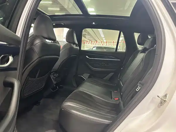 Geely Xingyue L 2024