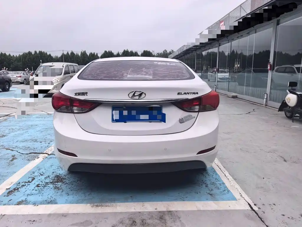 Hyundai Elantra 2017