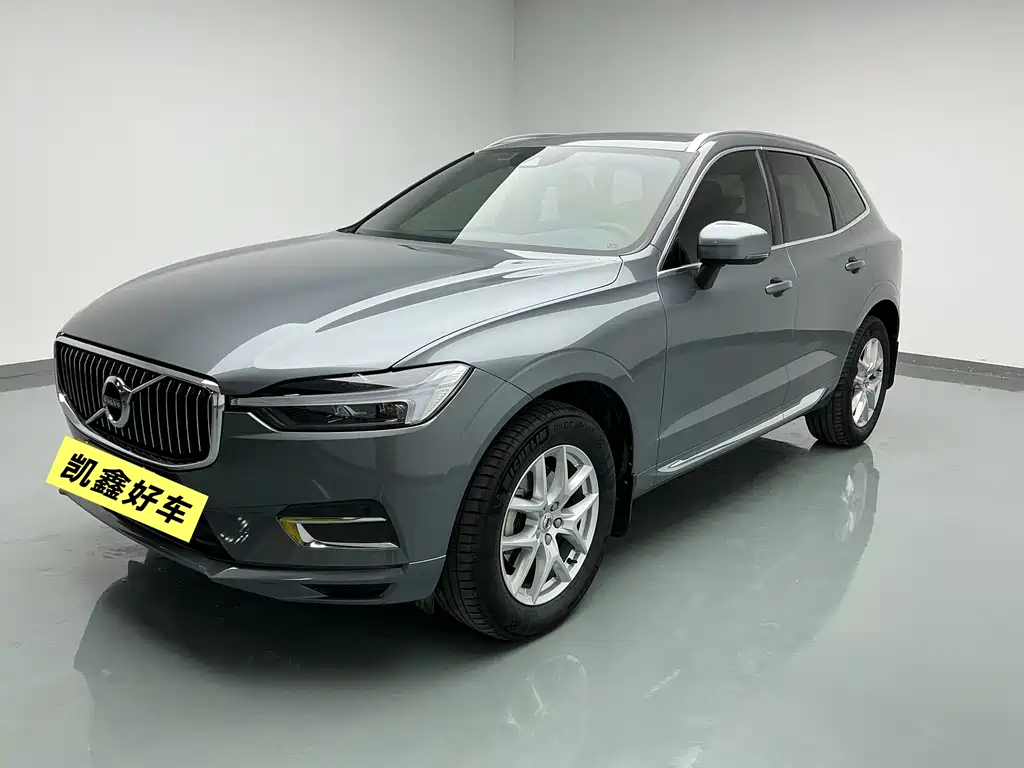 Volvo XC60 2021 — фото 1