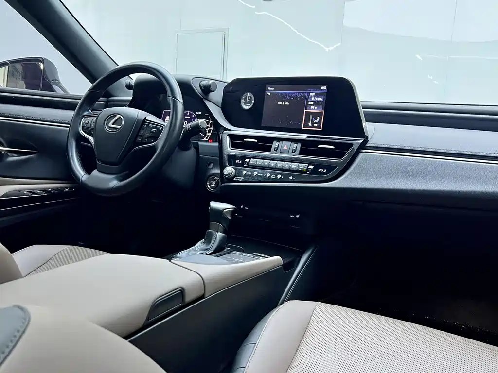 Lexus ES 2022 — фото 19
