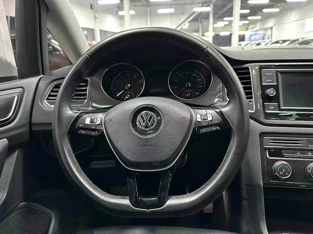 Volkswagen Golf Sportsvan 2017 — фото 5