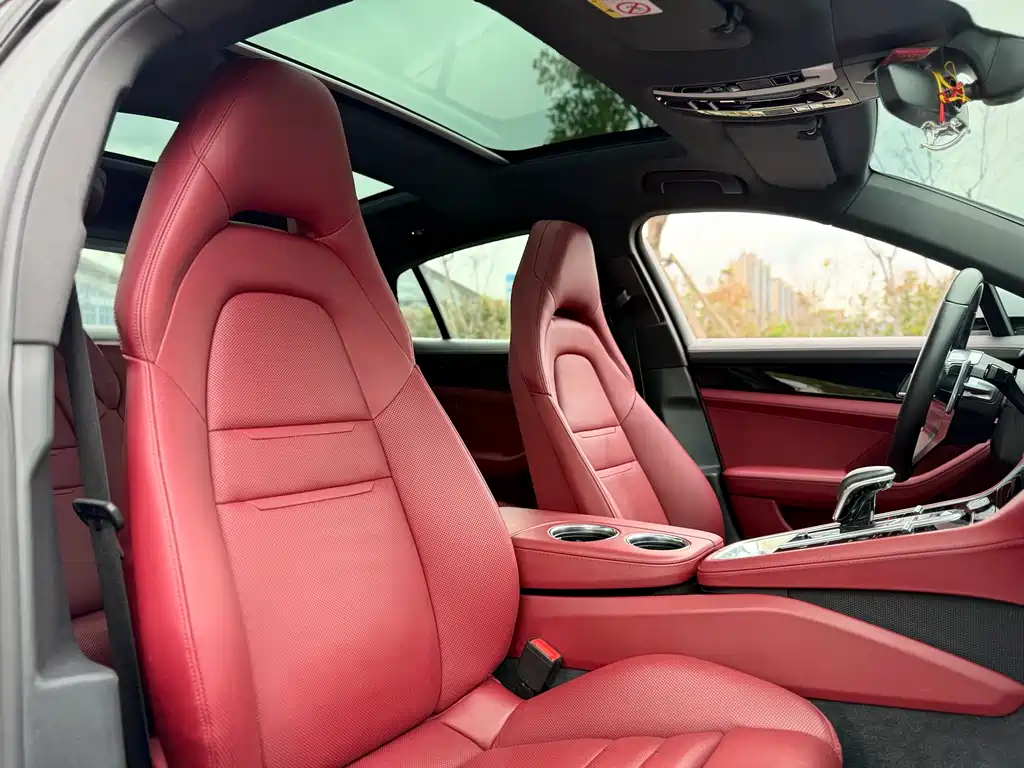 Porsche Panamera 2018 — фото 18