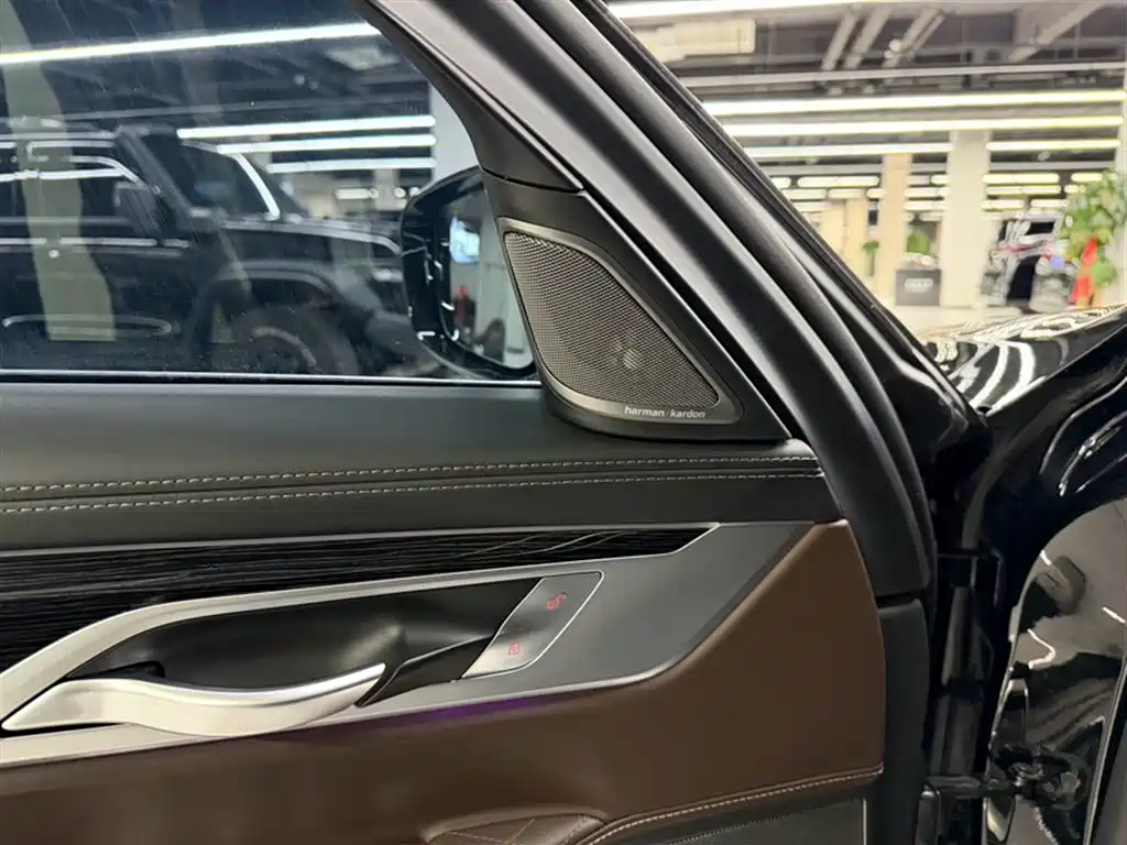 BMW 7 Series 2020 — фото 15