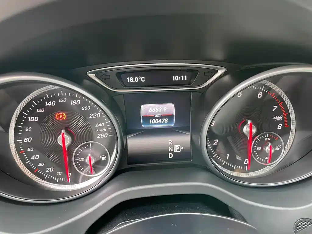 Mercedes-Benz GLA 2018 — фото 18
