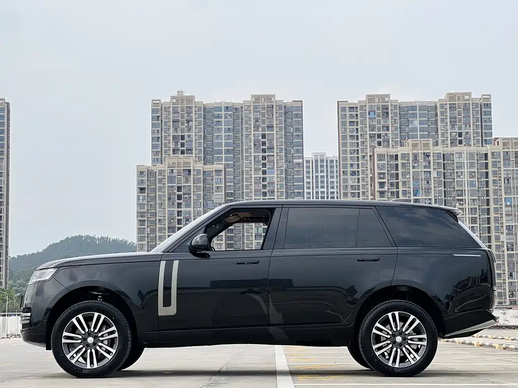 Land Rover Range Rover 2024 — фото 14