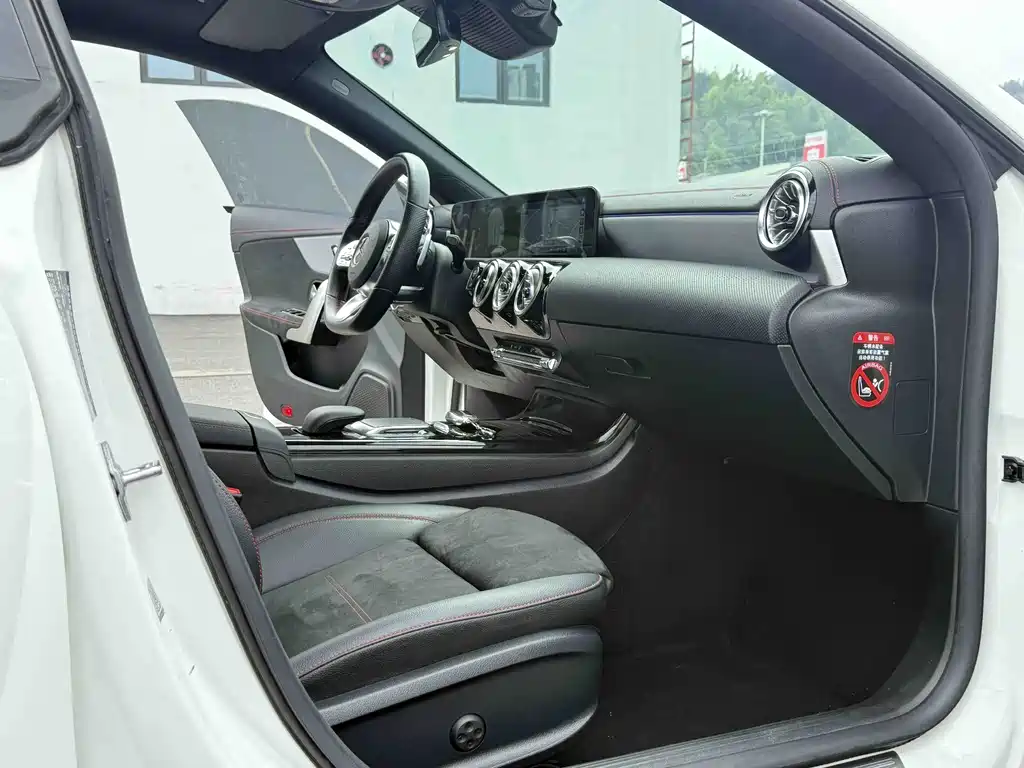 Mercedes-Benz CLA 2021 — фото 15